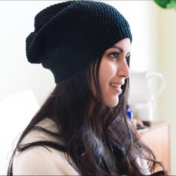 Black Beanie - Picture 6 of 11